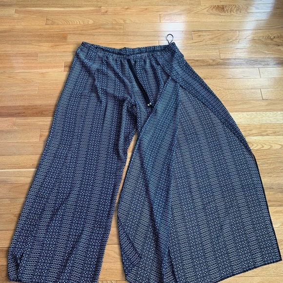 Woolworths Beach Pants - Picture 5 of 6